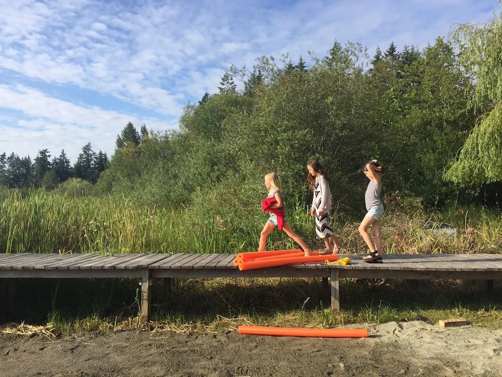 Lakeshore on Salt Spring - фото 22