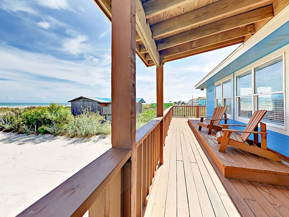 1814 On The Beach Home 4 Bedrooms 2 Bathrooms Home