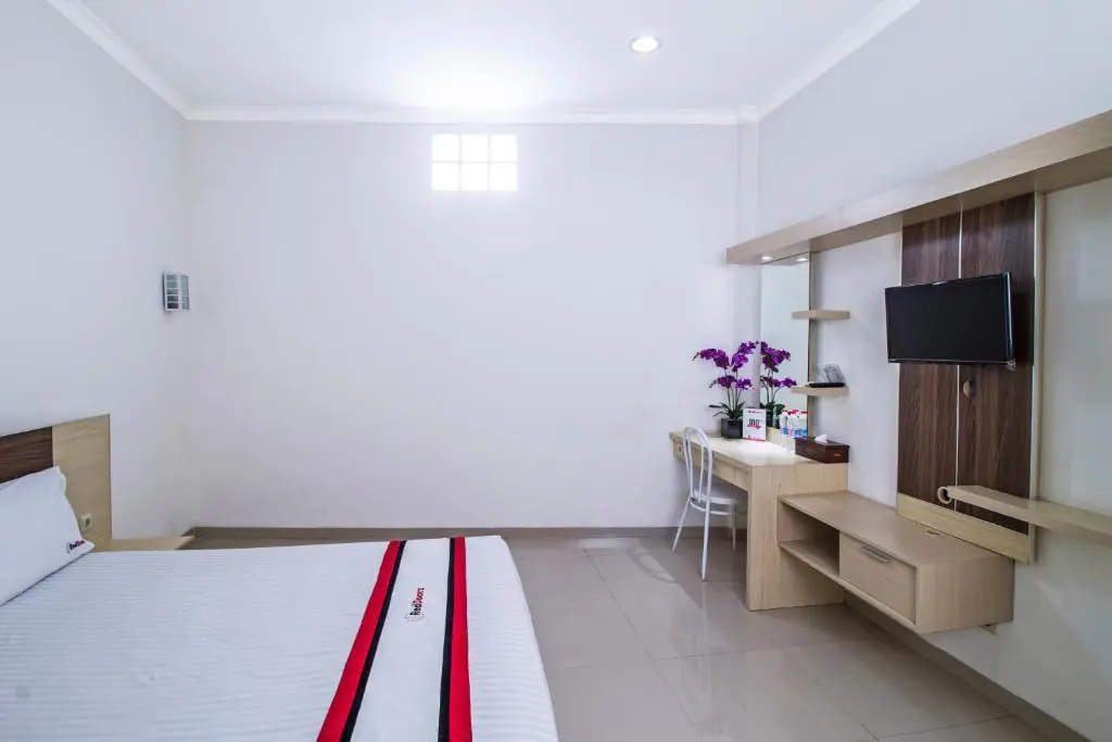 RedDoorz @ Jatiwaringin - Chambres