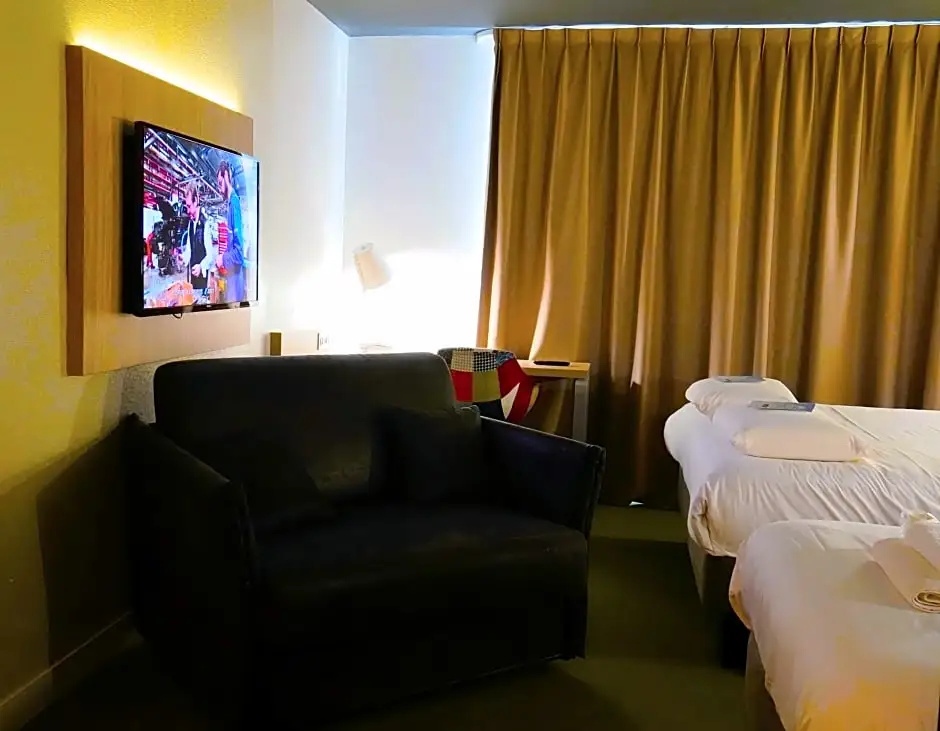 Kyriad Clermont Ferrand Nord - Riom - Chambres