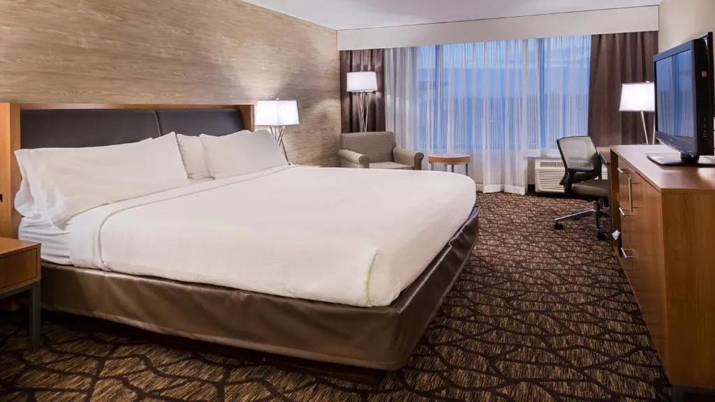 Holiday Inn Hotel & Suites Warren by IHG - Chambres