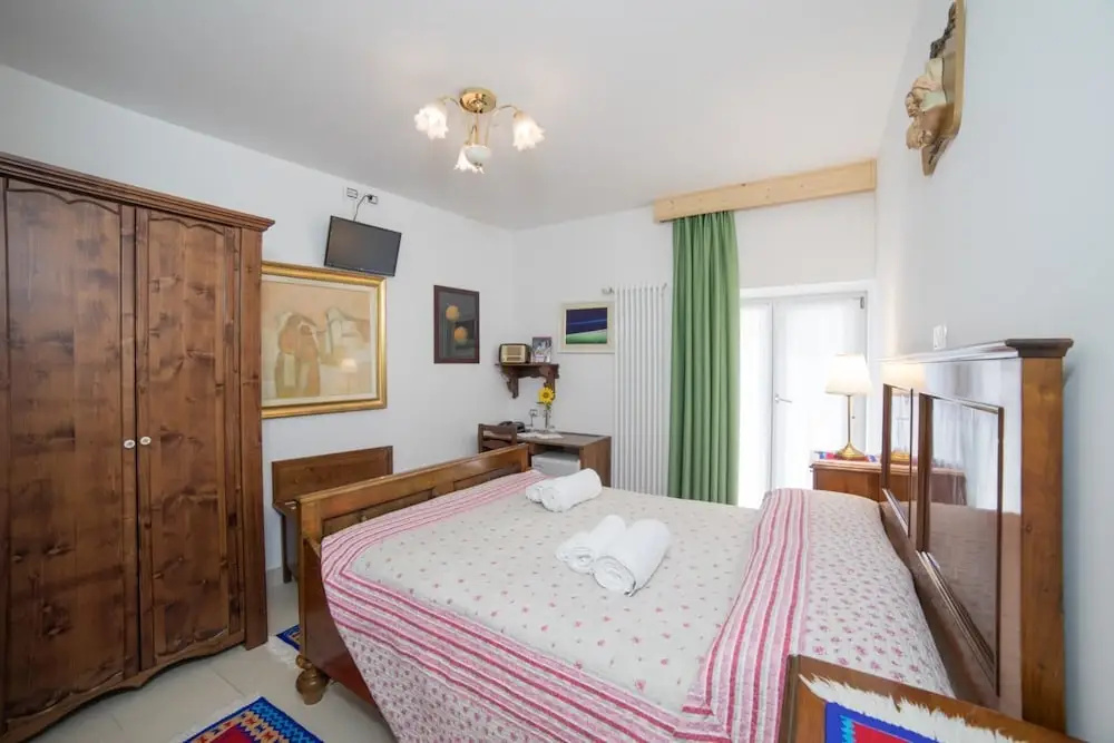 Standard Double room with balcony (full double bed)