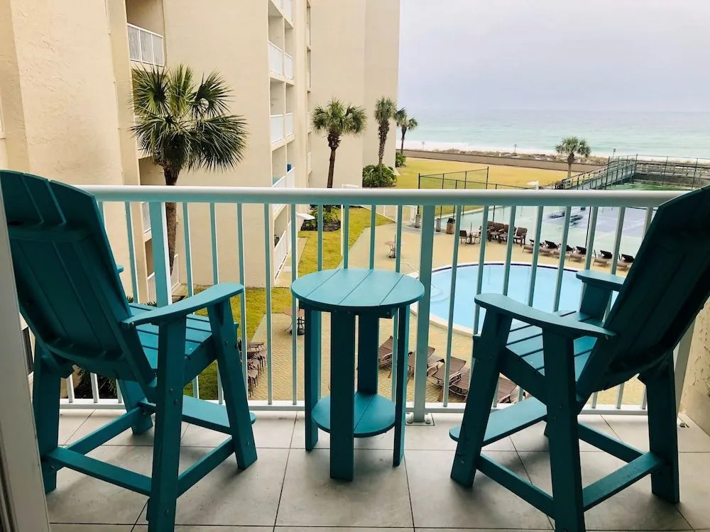 Gulf Shore Condo #311 - 2 Br condo by RedAwning