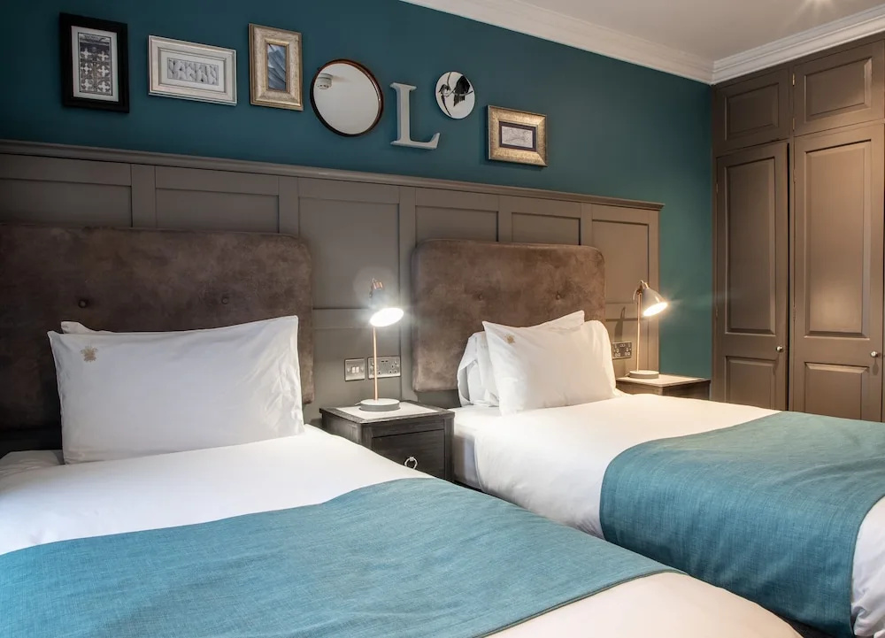 Deluxe Double room with balcony (twin beds)