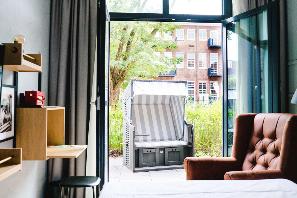 Standard Double room (full double bed)
