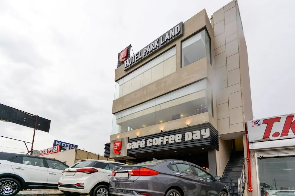 Oyo 46208 Hotel Park Land