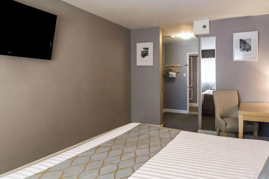 Red Lion Inn & Suites Abbotsford