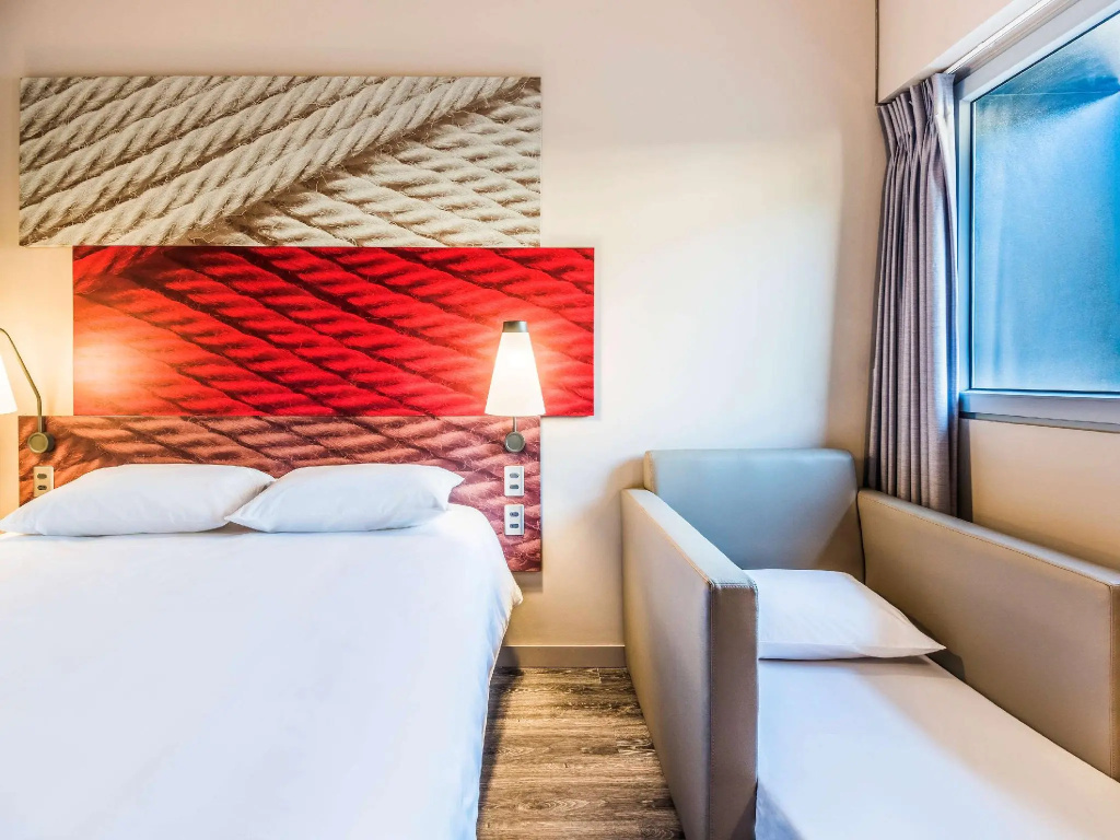 Standard Double room (full double bed)