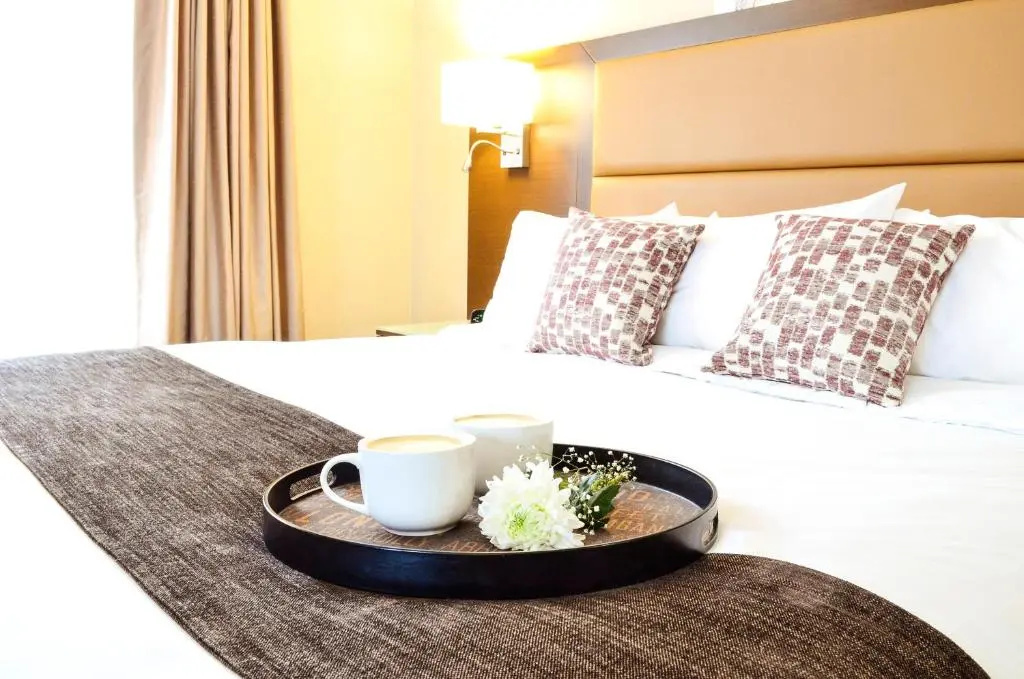 Standard room with mountain view