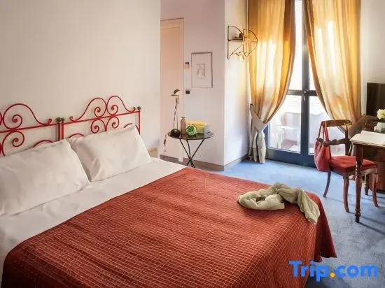Classic Double room (full double bed)