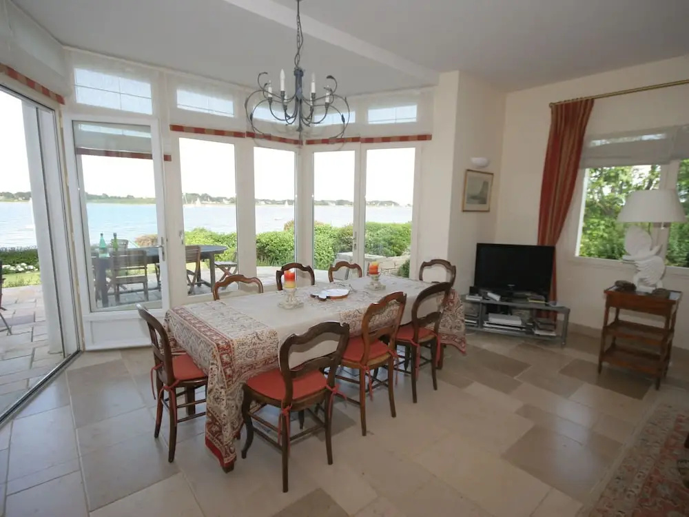 Beautiful Holiday Home in La Trinite-sur-mer With Garden