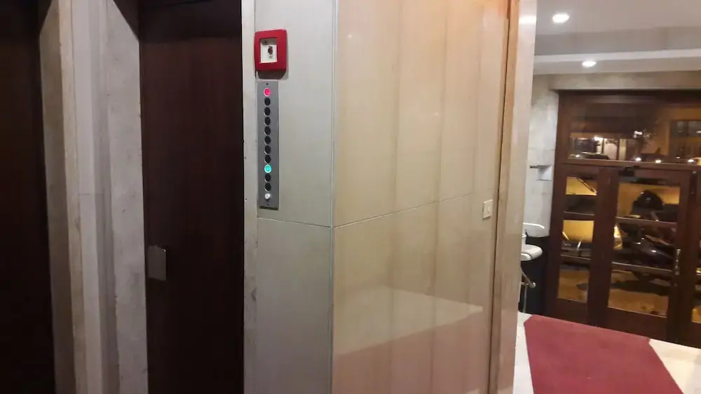 Hotel photo 12