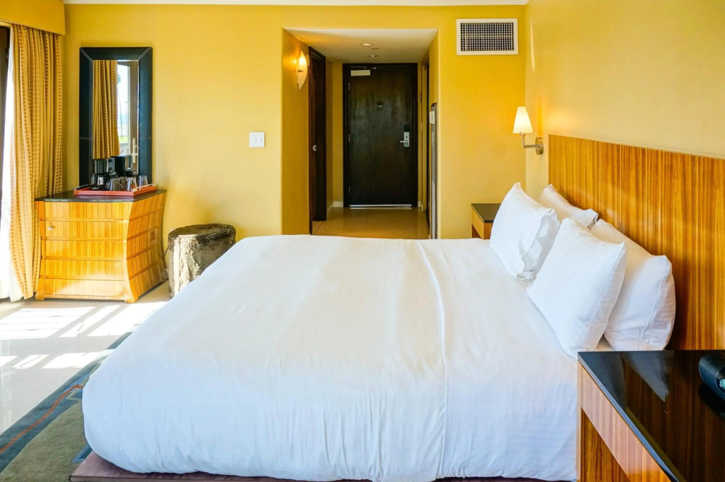 Balboa Inn, On the Beach — 4