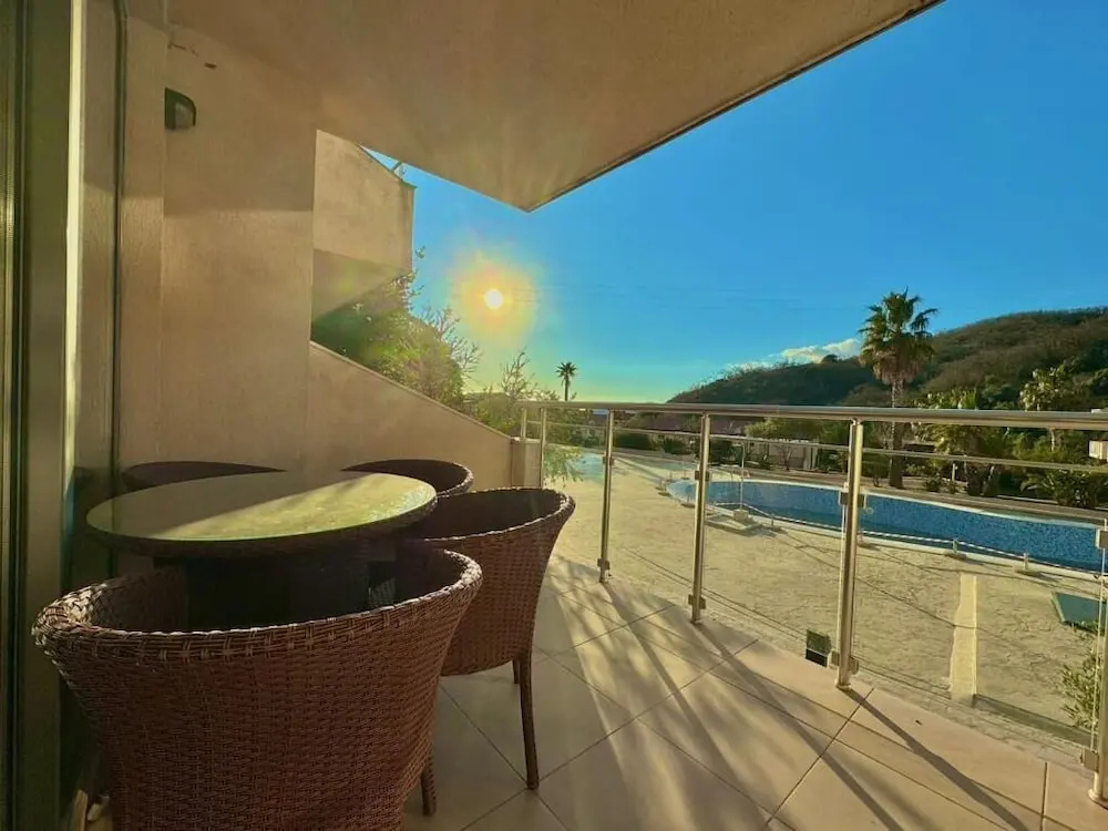 Sunset Poolside Retreat BlueH