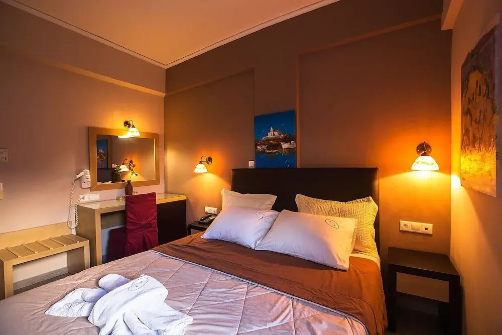 Standard Double room with balcony and with city view (full double bed)