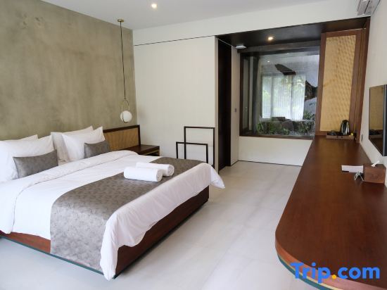Japa Suites & Villas