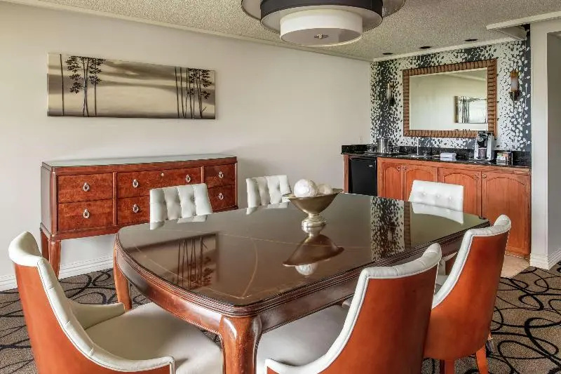 Presidential Suite with balcony