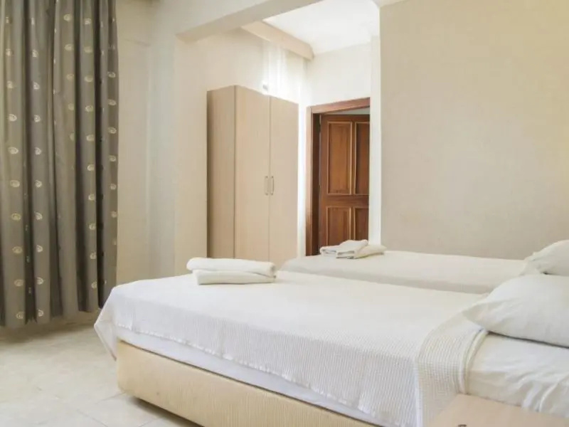 Standard Double room with balcony (full double bed)
