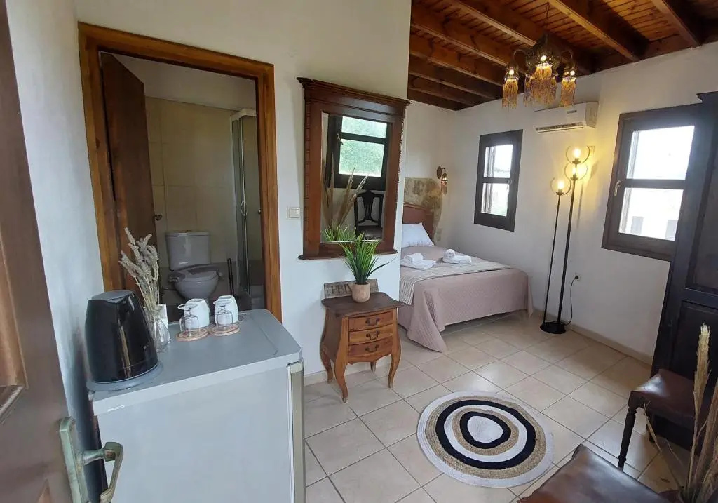 Standard Double room with sea view (full double bed)