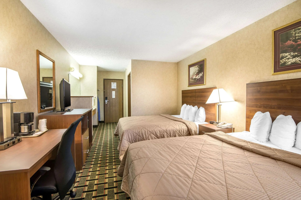 Standard Quadruple room