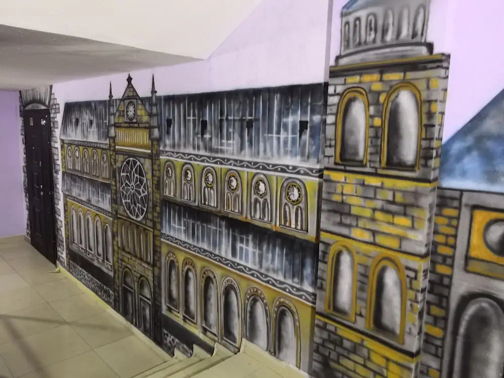 Graffiti Mega City Hostel