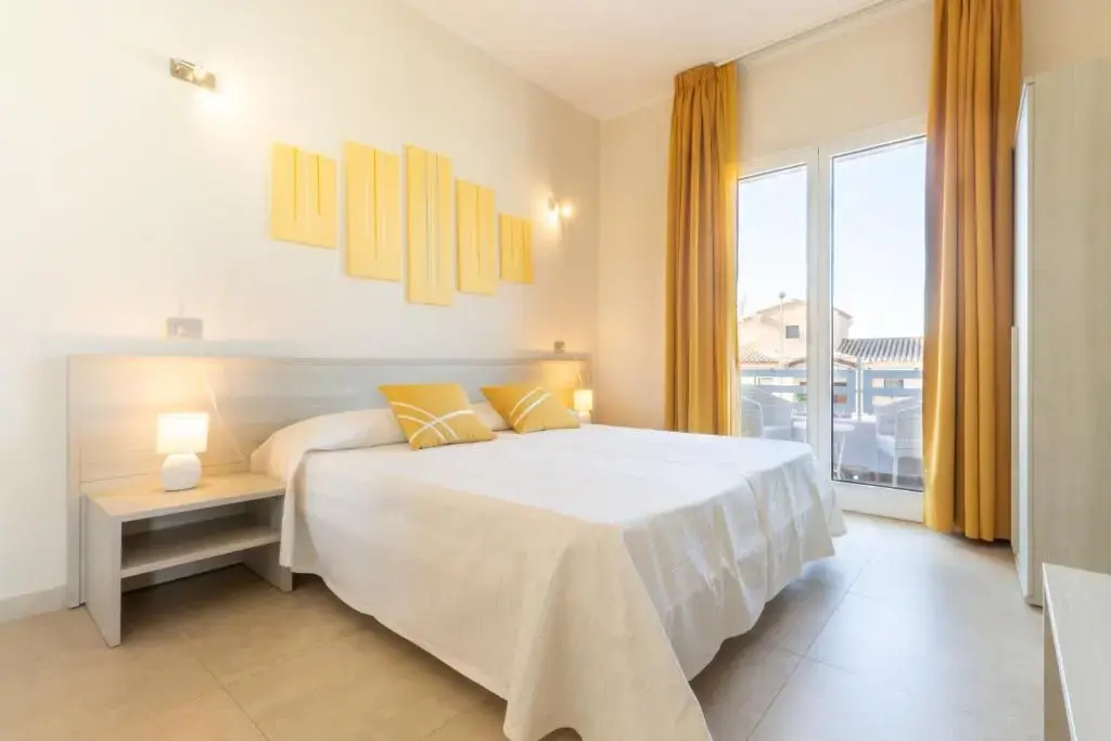 Standard Double room (full double bed)