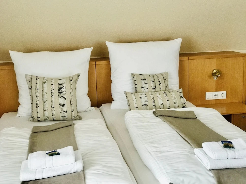 Superior Double room with garden view (full double bed)