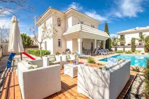 Villa Blue Water Bay 125