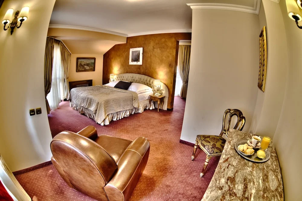 Meg Lozenetz Hotel - Chambres