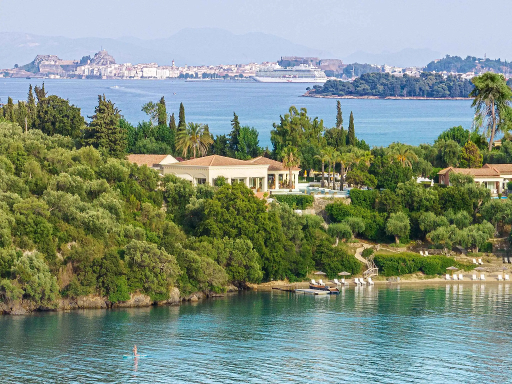 Beach & Waterfront