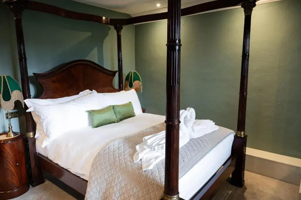 Lewtrenchard Manor Hotel - Chambres