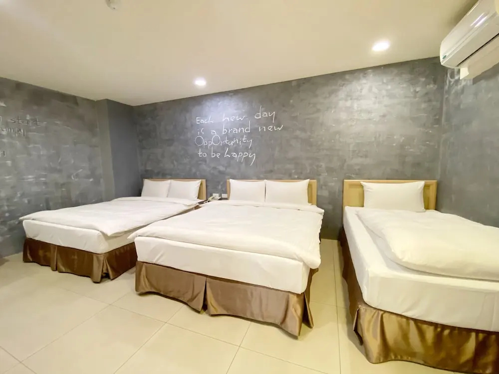 Economy Quadruple room
