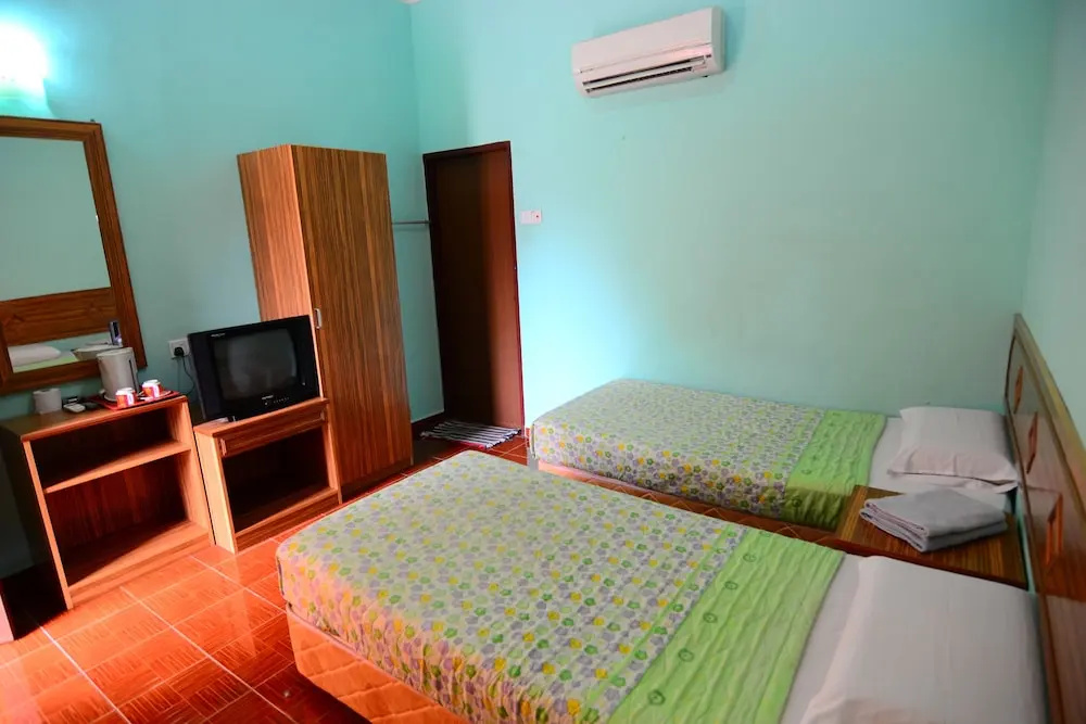Purnama Beach Resort