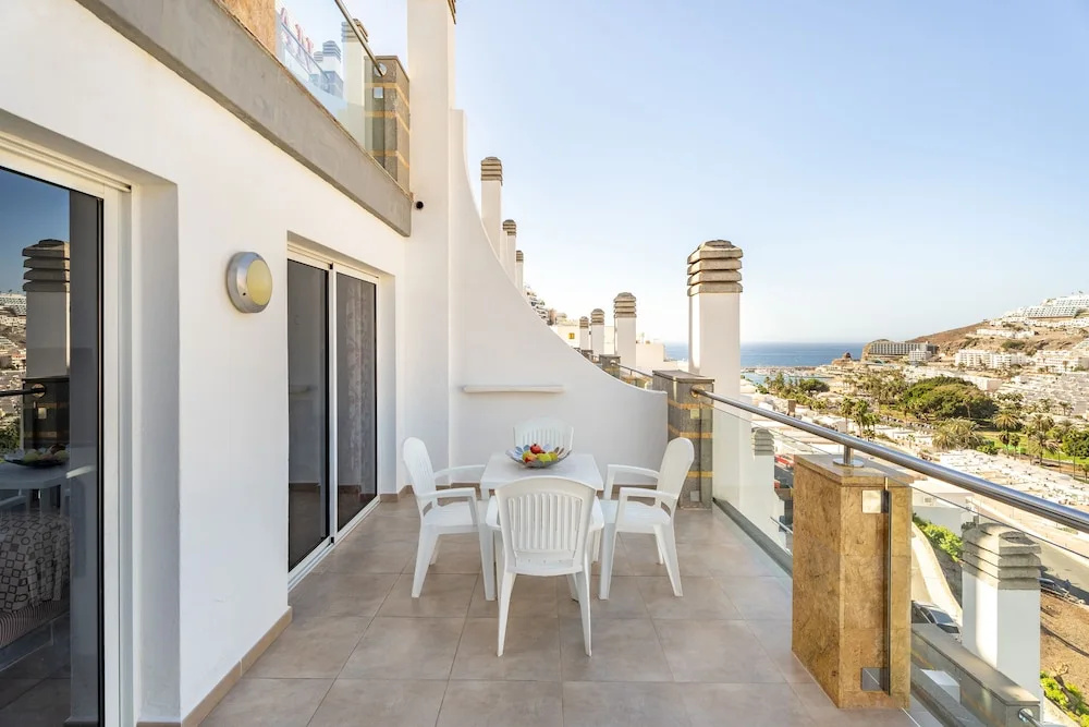 1 Bedroom Apartment with balcony