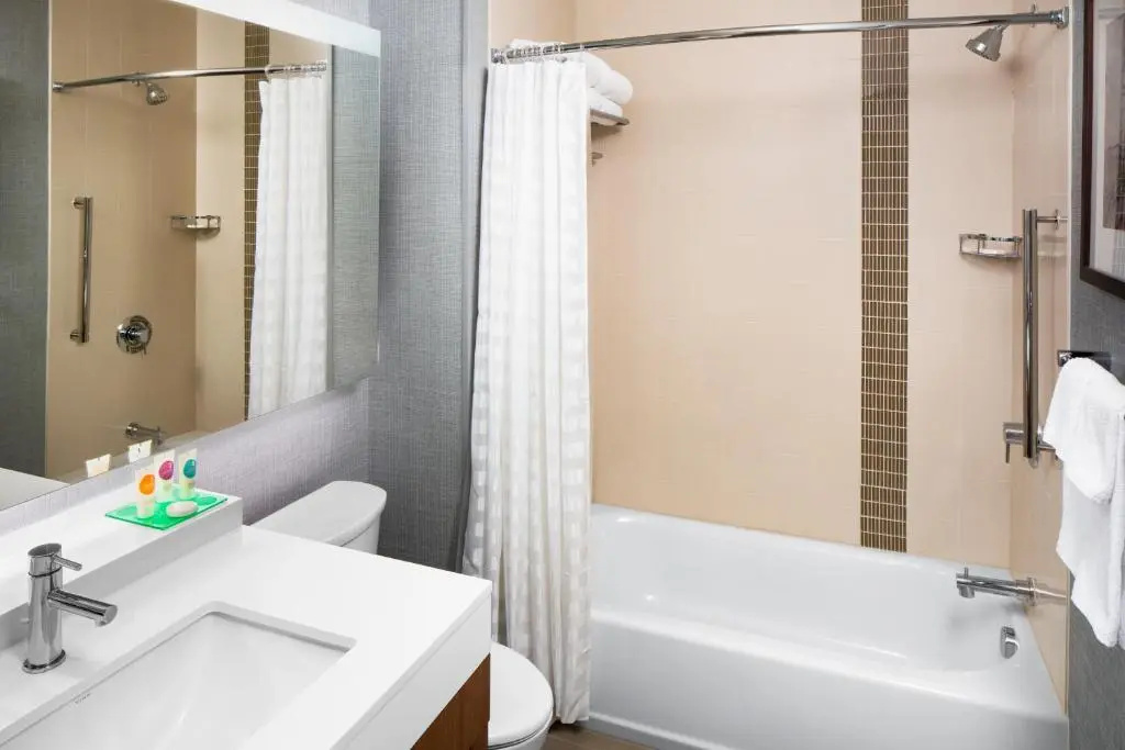 Double room (full double bed)