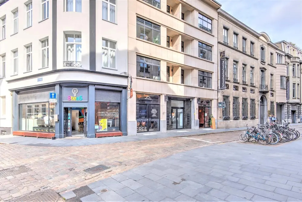 2-bedroom Apartment for 9 in Antwerp