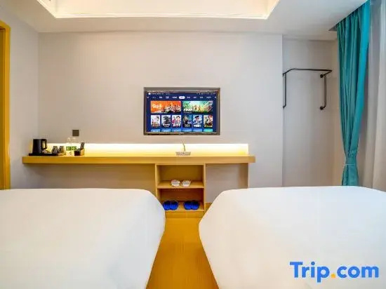 Standard Double room with mountain view (full double bed)