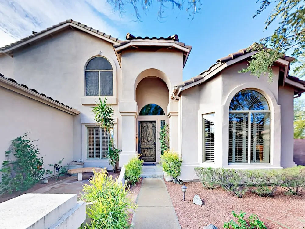 E Sandia Circle - 5 Br Home