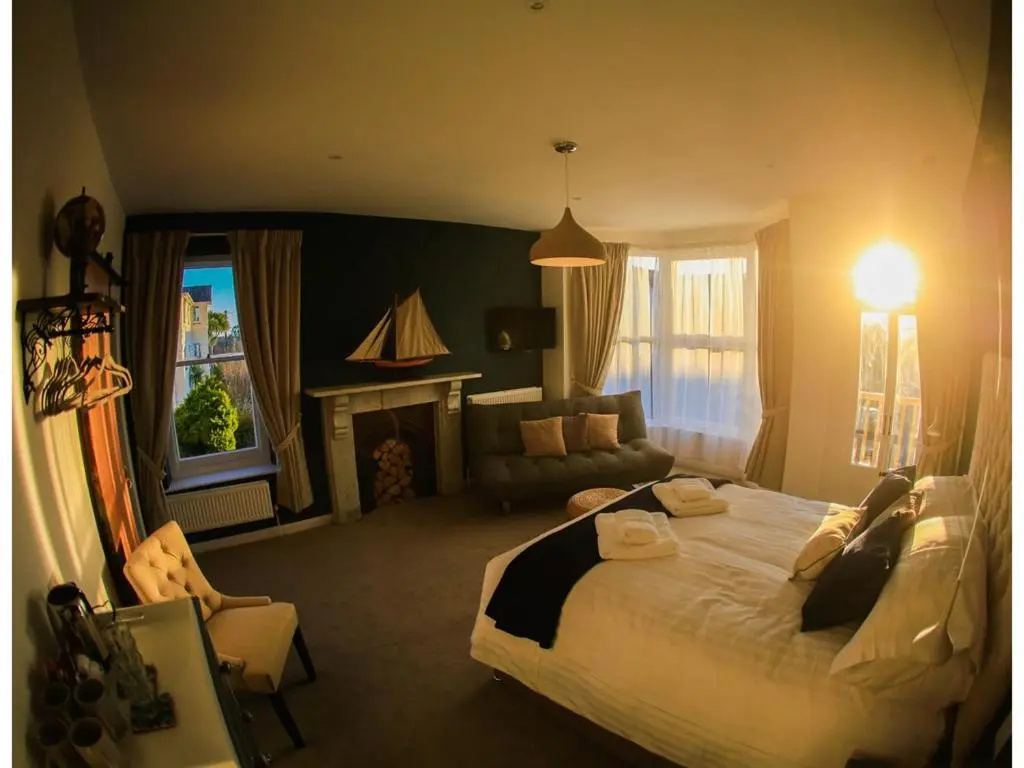 Deluxe Suite