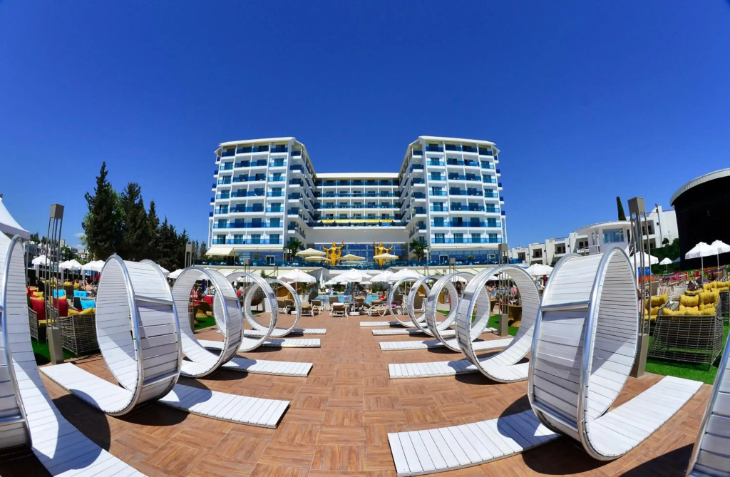 Azura Deluxe Resort & Spa — фото