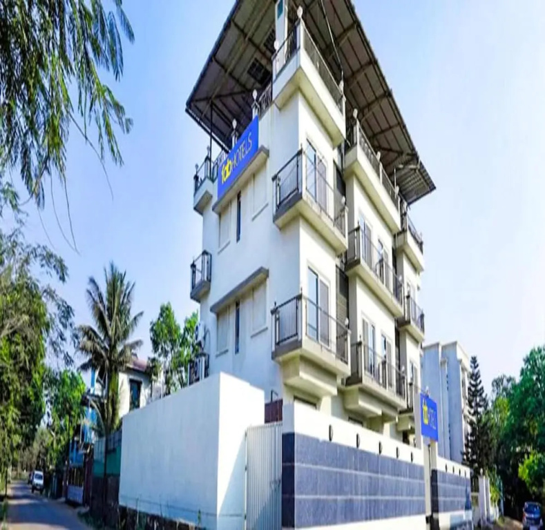 Fabhotel Shree Sai Residency