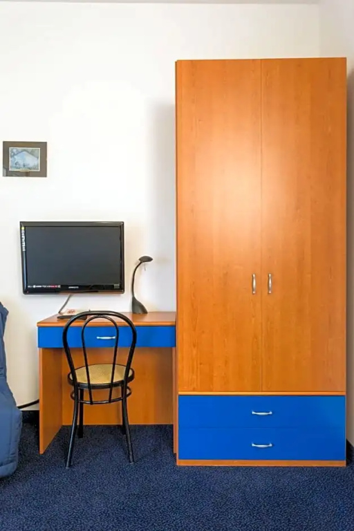 Standard Double room with balcony (full double bed)