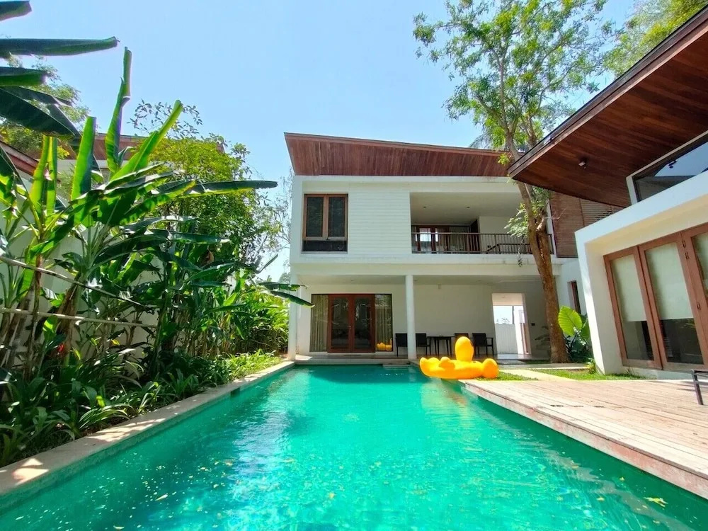 4 Bedrooms Villa with balcony and with pool view