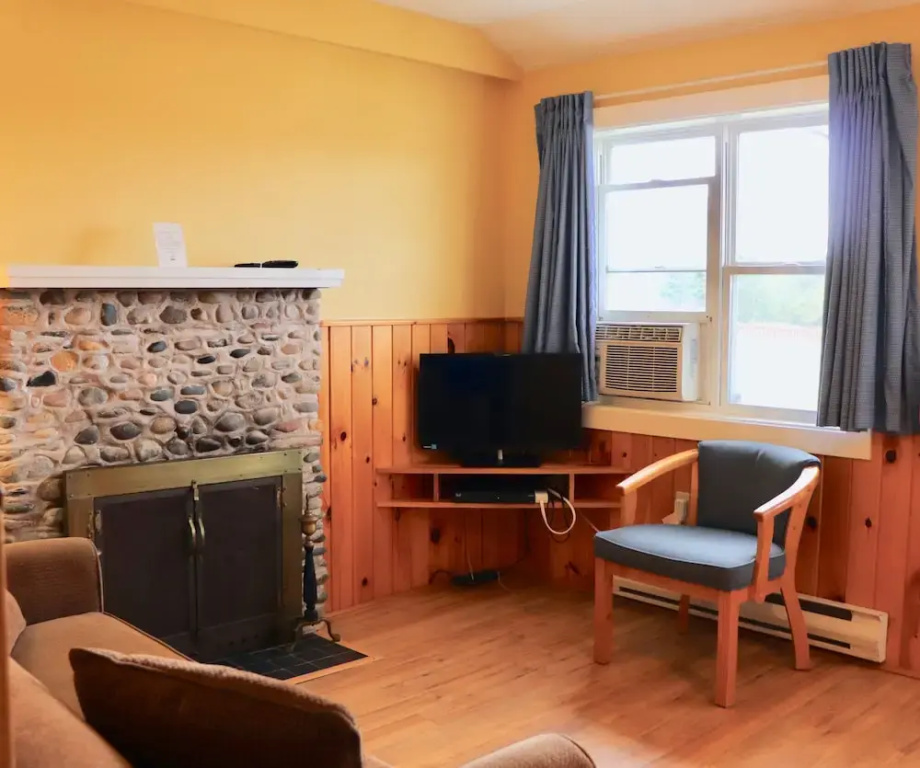 3 Bedrooms Economy Cottage