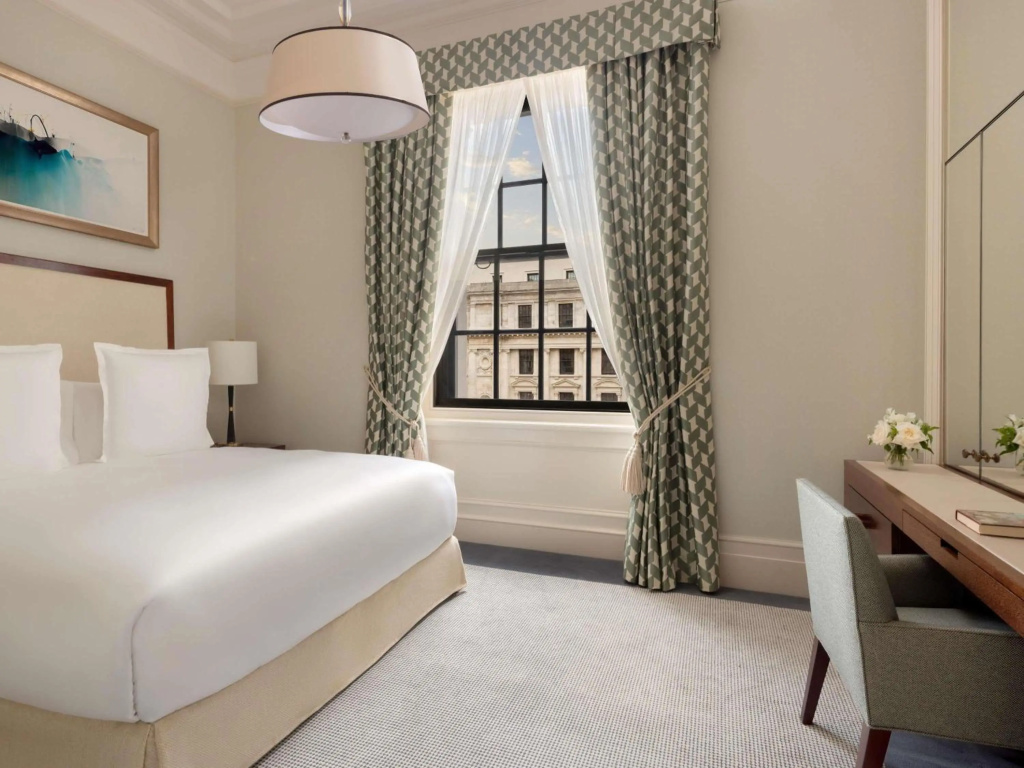 Raffles London at The OWO — фото