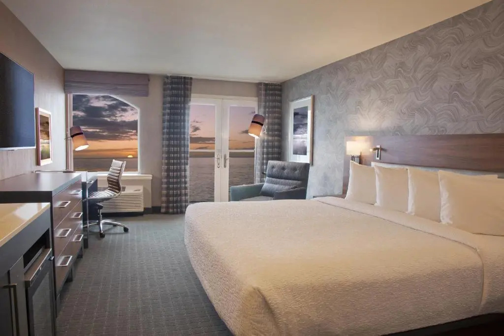 Standard room with water view