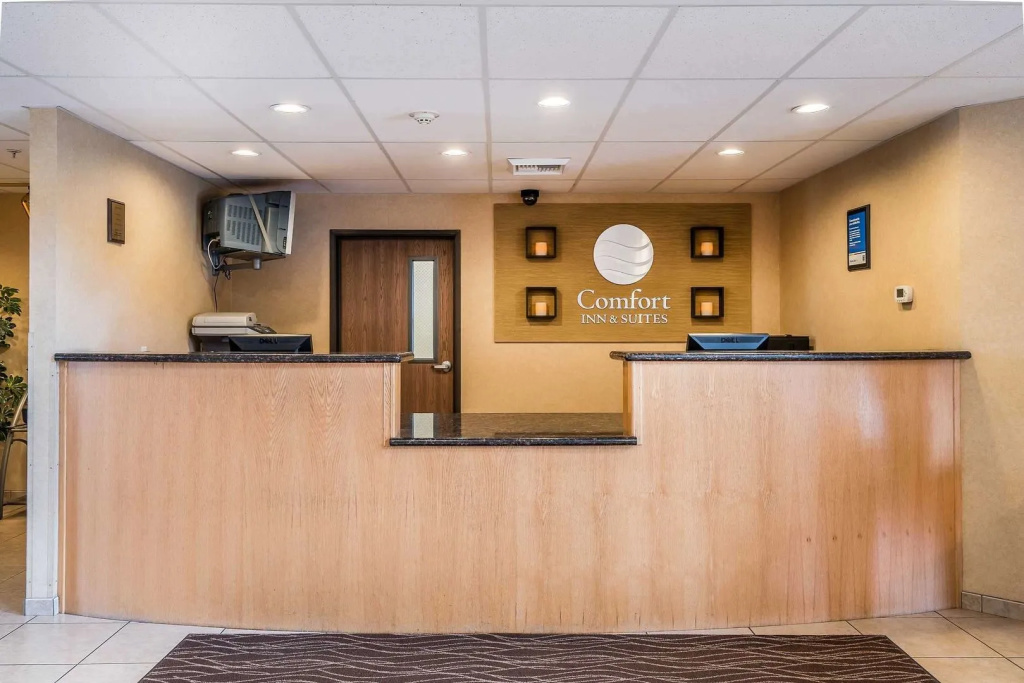 Lobby & Reception