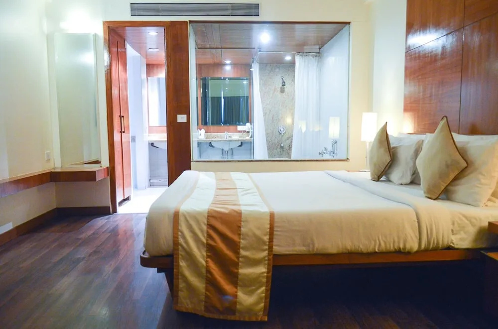 Grand room