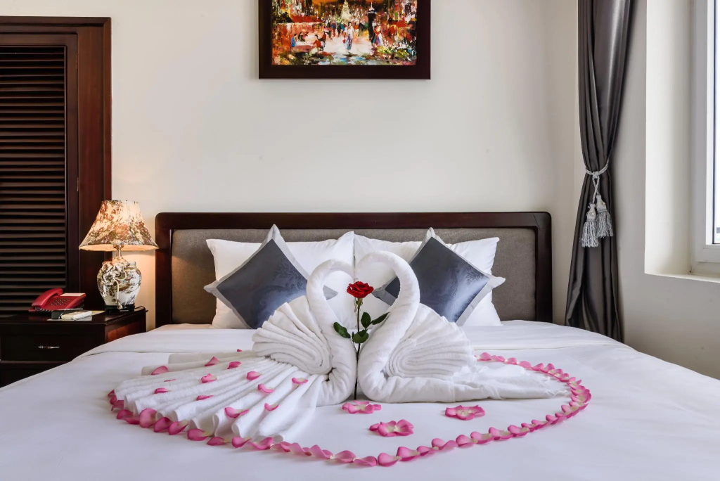 Deluxe Double room (full double bed)