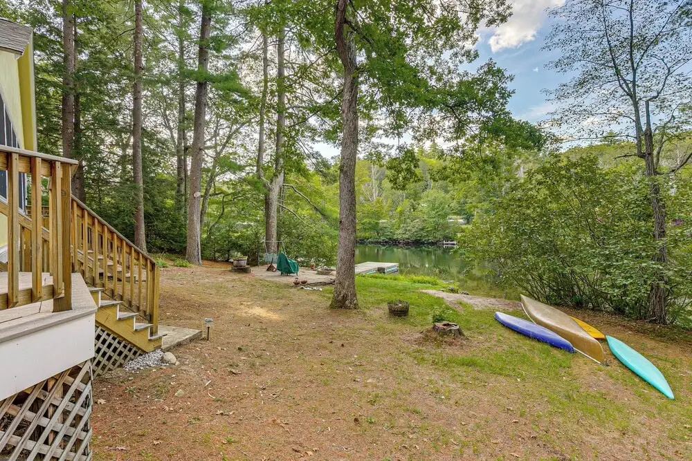 Lakefront Bradford Cottage w/ Dock, Near Skiing!